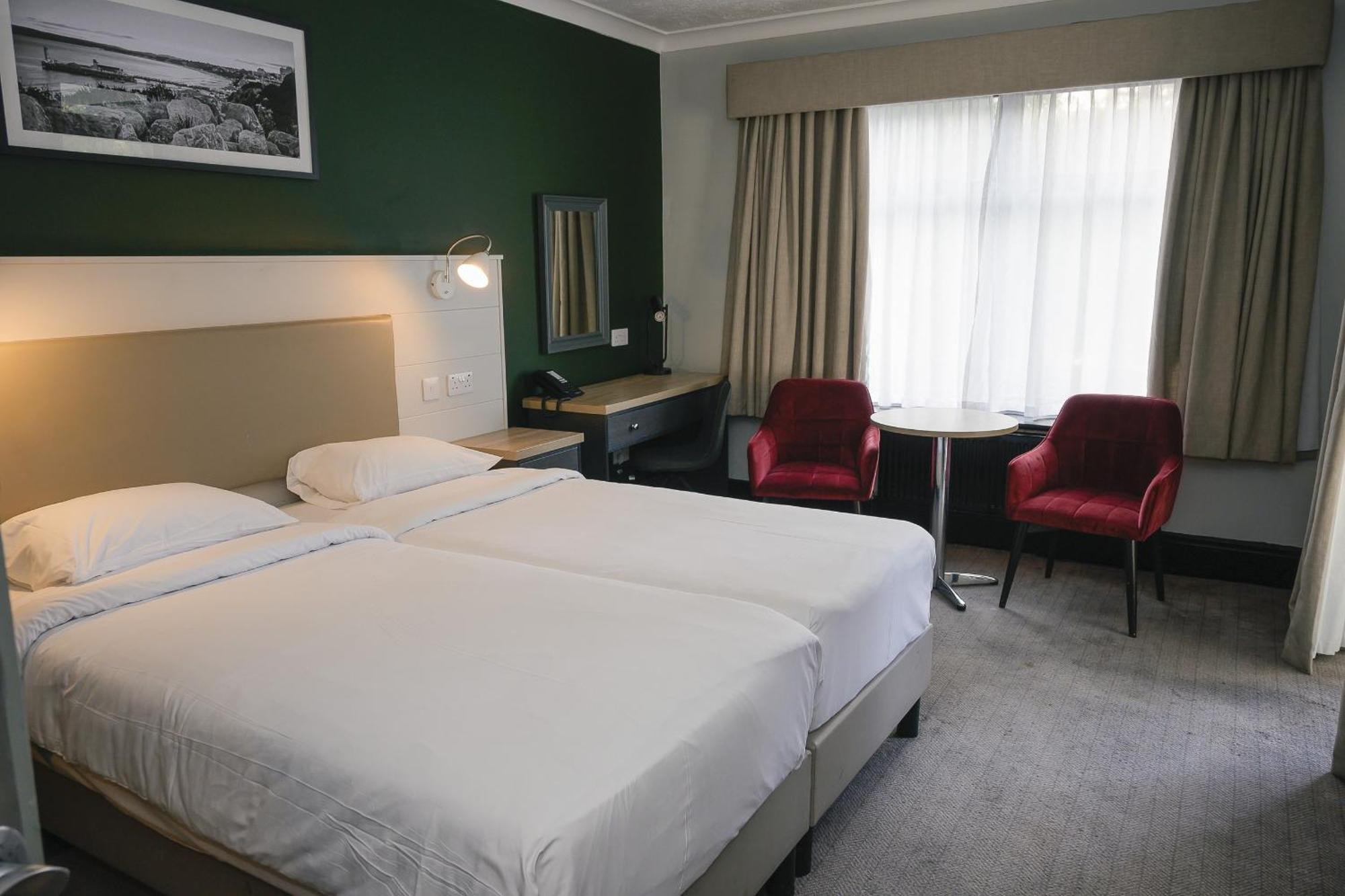 Park Inn By Radisson Bournemouth Esterno foto