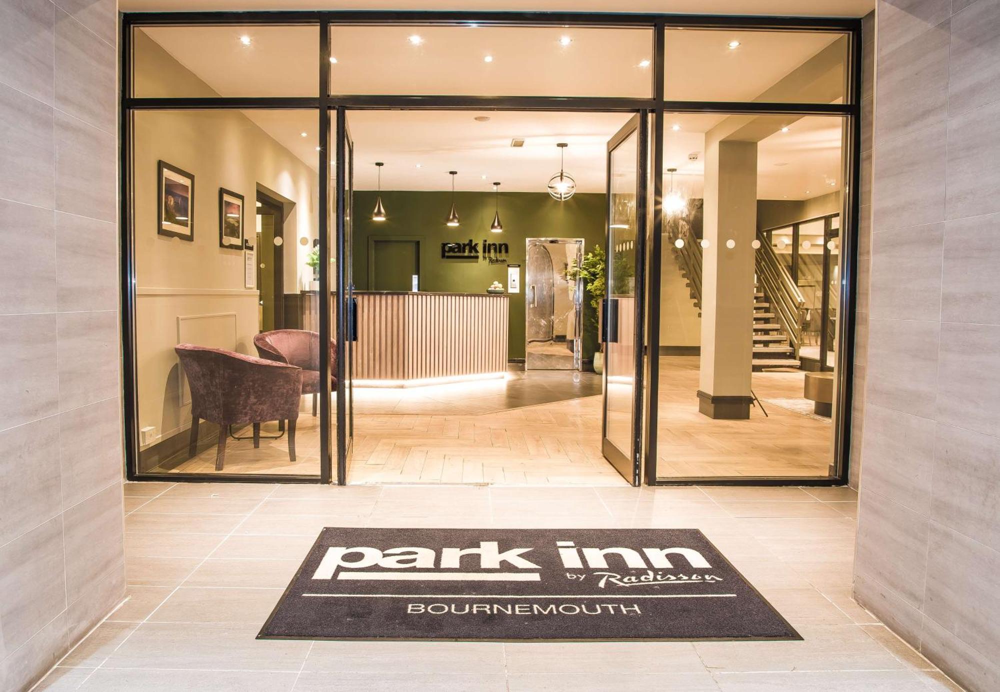Park Inn By Radisson Bournemouth Esterno foto